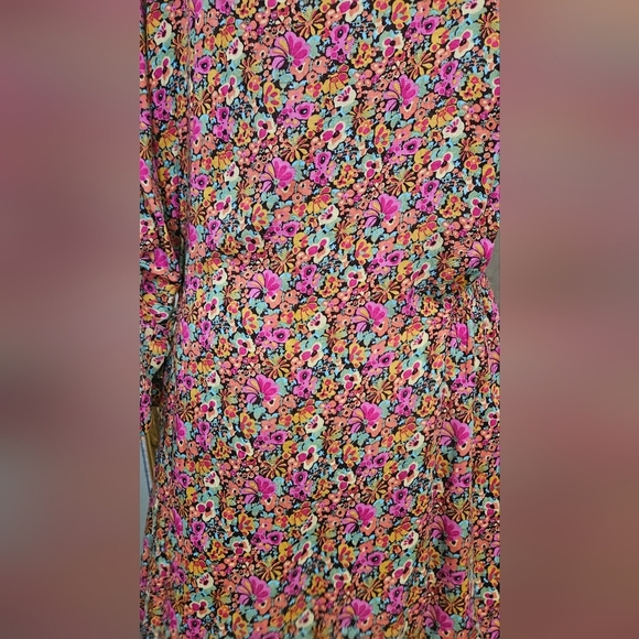 LOBAS Ditsy Floral Boho Flowy Shift Long Sleeve Mini Dress. Pink Multi. Size Med - Picture 13 of 14